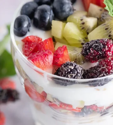 Berry and Yoghurt Parfait